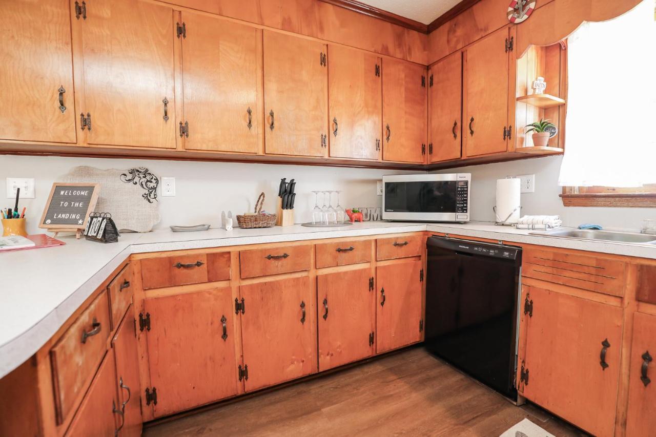 Holiday home Spacious With Waterfront View-welcome Pets