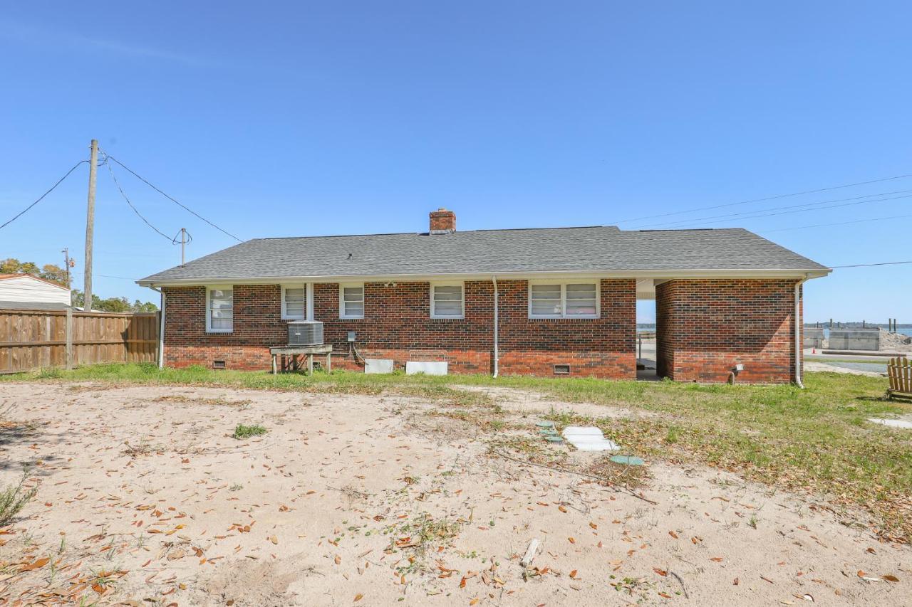Holiday home Spacious With Waterfront View-welcome Pets Sneads Ferry