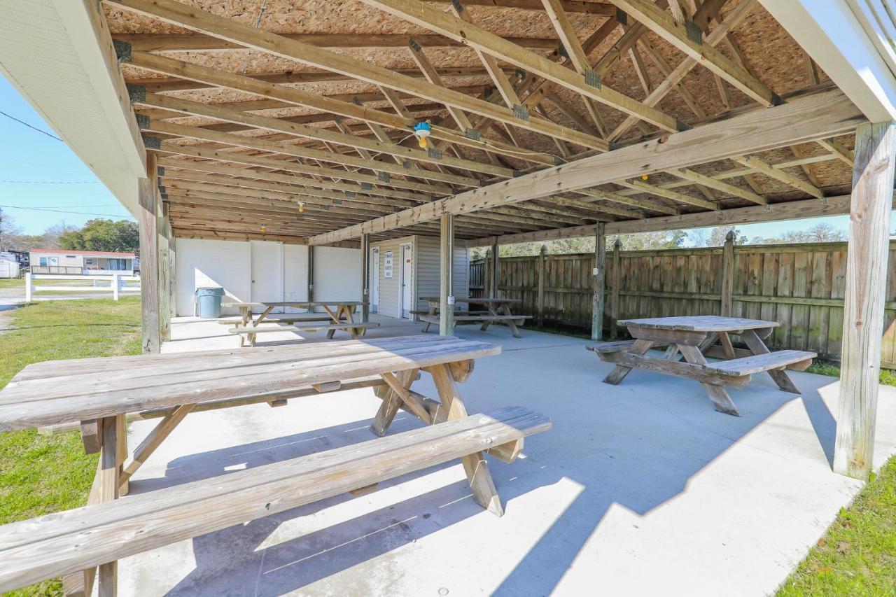 Holiday home Spacious With Waterfront View-welcome Pets *