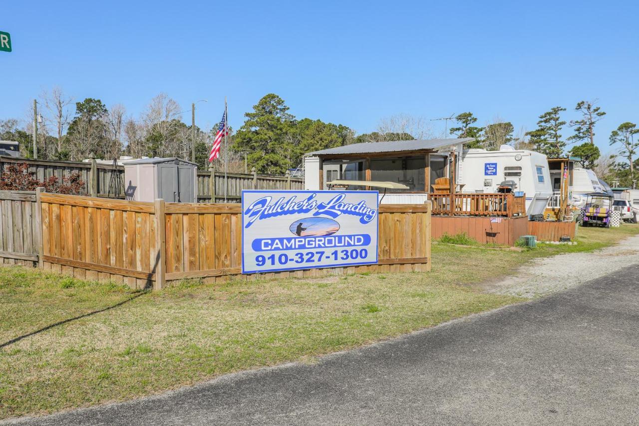 Spacious With Waterfront View-welcome Pets *